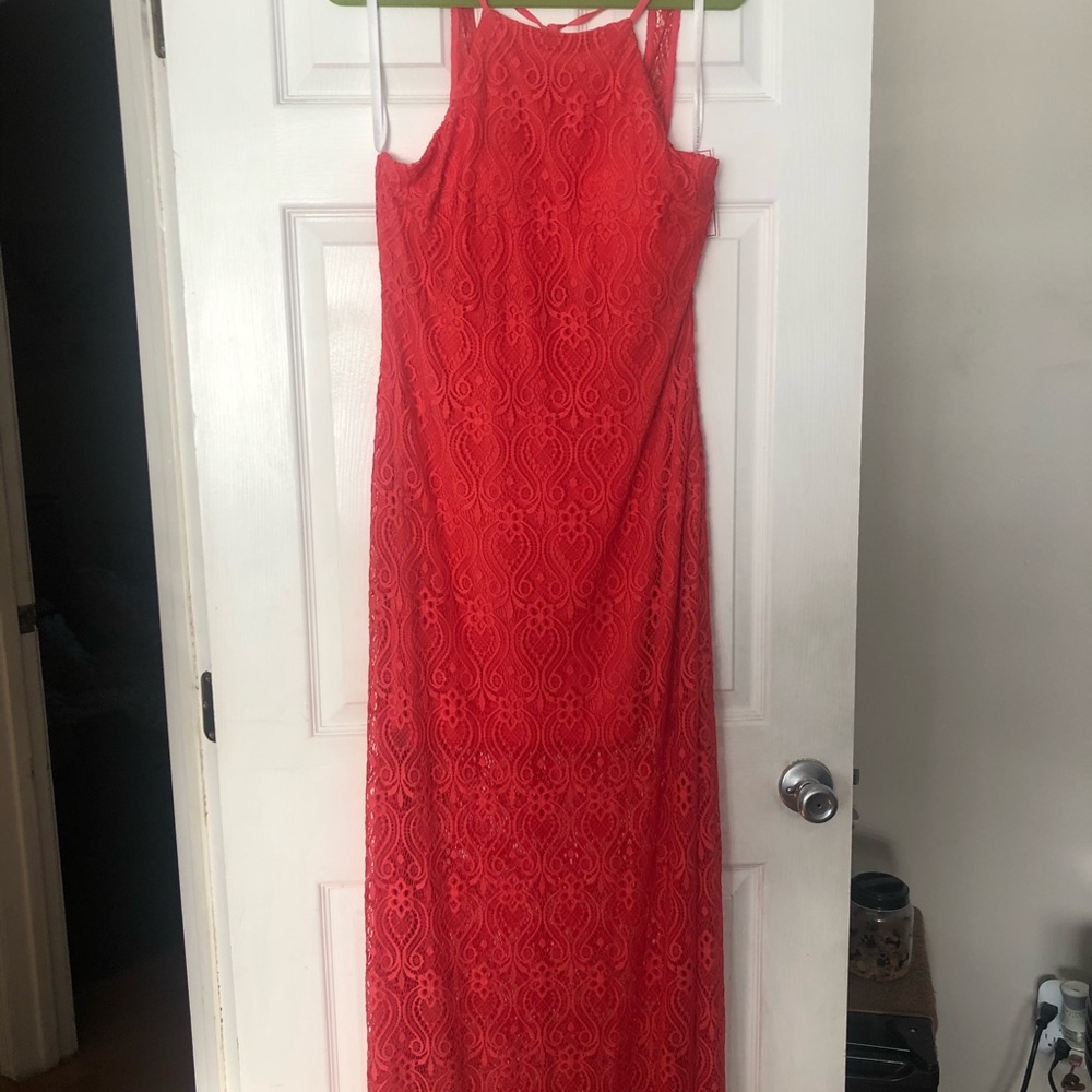 NWT - Woman’s Long Lace Style Dress
